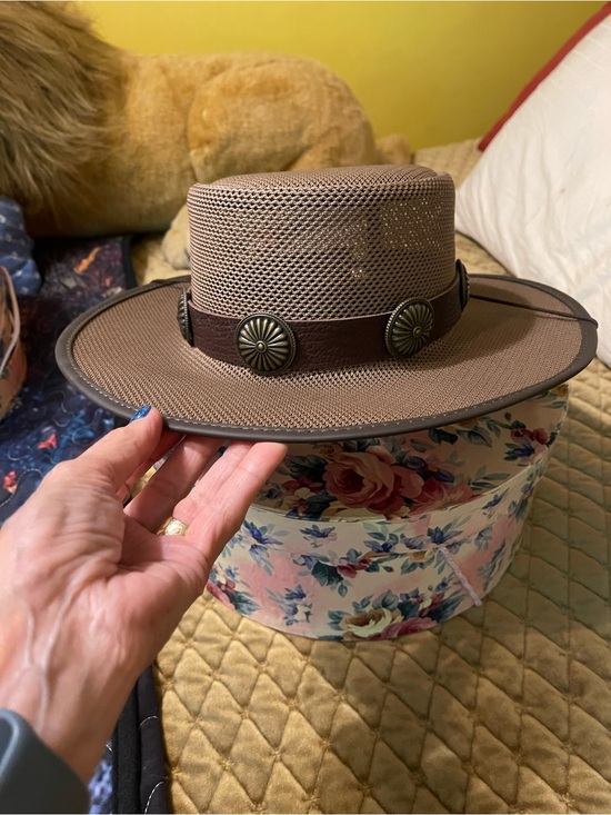 Brown Mesh Outback Hat with Decorative Band main image 3